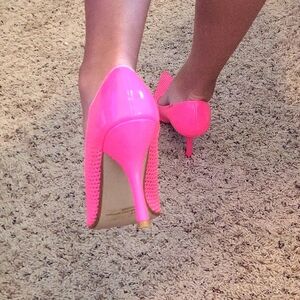 Pulse HOT Pink Screaming 80s Vibes Delicious Pumps - Women's 9 RARE